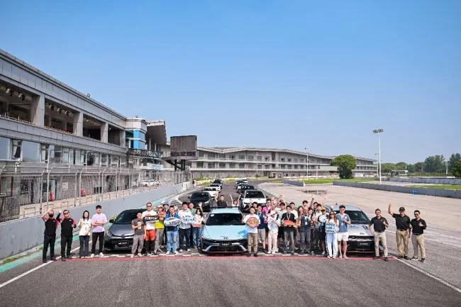 Hyundai N und Toyota GR: Gemeinsames Fahrevent begeistert in Shanghai