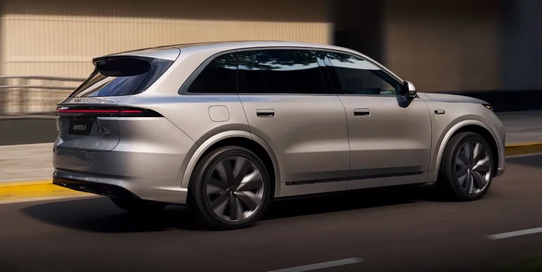 Li Auto L8 (2026): 430 km E-Reichweite, 10-Minuten-Ladung auf 80 %