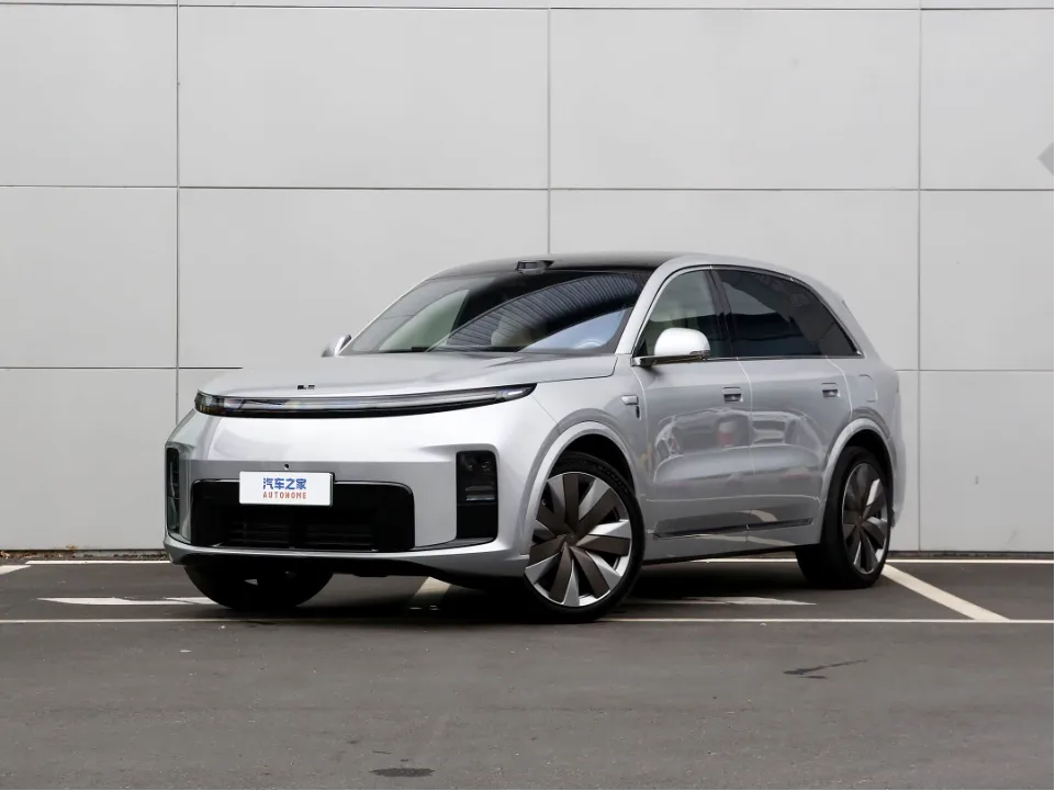 Li Auto L8: 430 km elektrische Reichweite, 420 kW Systemleistung